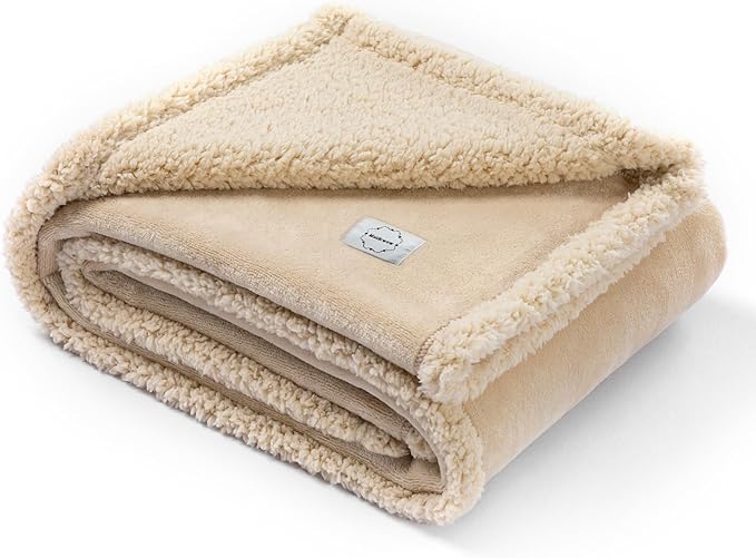 Waterproof Dog Blanket Reversible Pet Bed Cover Puppy Fluffy Cream Blankets Leakproof Sofa Couch Cover Cat Pet Blanket for Warm Washable-XXL