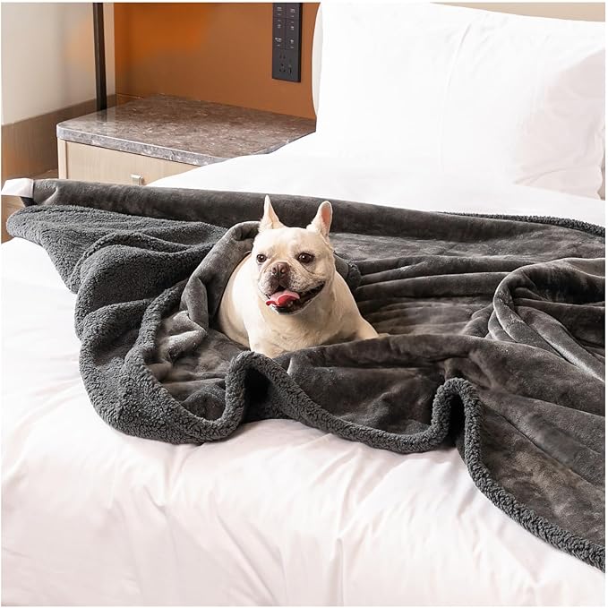 Waterproof Dog Blanket Reversible Pet Blankets for Bed Couch Covers Puppy Blankets Leakproof Sofa Couch Cover Cat for Warm Fluffy Washable Gray Mat-S-40x28in