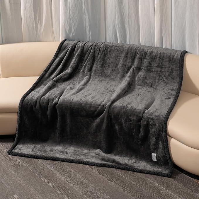 Waterproof Dog Blanket Reversible Pet Puppy Blankets for Couch Sofa Bed Covers Leakproof Warm Fluffy Cat Cover Washable Gray Mat-L-65x57in