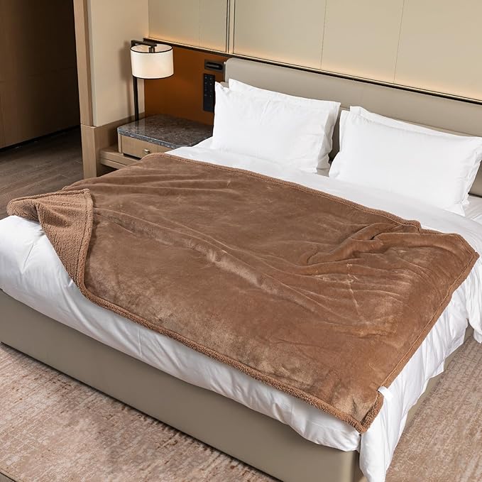 Waterproof Big Browm Dog Blanket for Bed Cover Reversible Pet Puppy Fluffy Jacquard Blankets Leakproof Mats for Sofa Couch Cover Washable-Camel,XXL