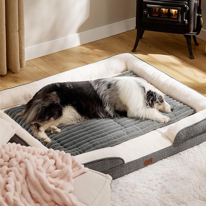Bedsure Self Warming Dog Bed, Large Self Heating Dog Crate Pad, Thermal Extra Warm Puppy Mat Indoor, Non-Slip & Washable, Not Electric, 41" x 29", Grey