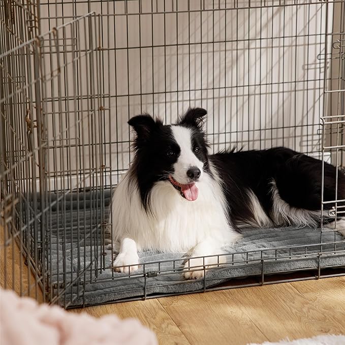 Bedsure Self Warming Dog Bed, Large Self Heating Dog Crate Pad, Thermal Extra Warm Puppy Mat Indoor, Non-Slip & Washable, Not Electric, 35" x 23", Grey